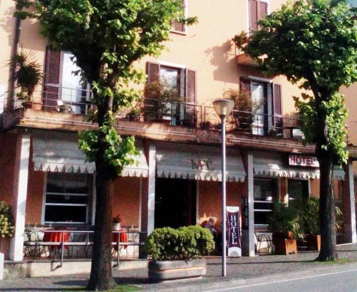 Hotel Locanda Mel Calolziocorte Exterior foto